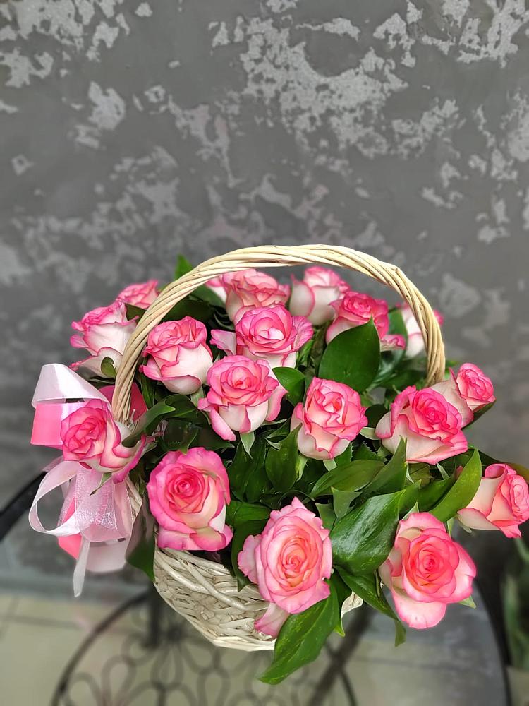 Цветочная композиция из Розы в корзине в Мещерское
