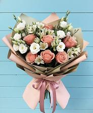 Букет цветов из:  Розы, Альстромерии и Лизиантусы в Мещерское
