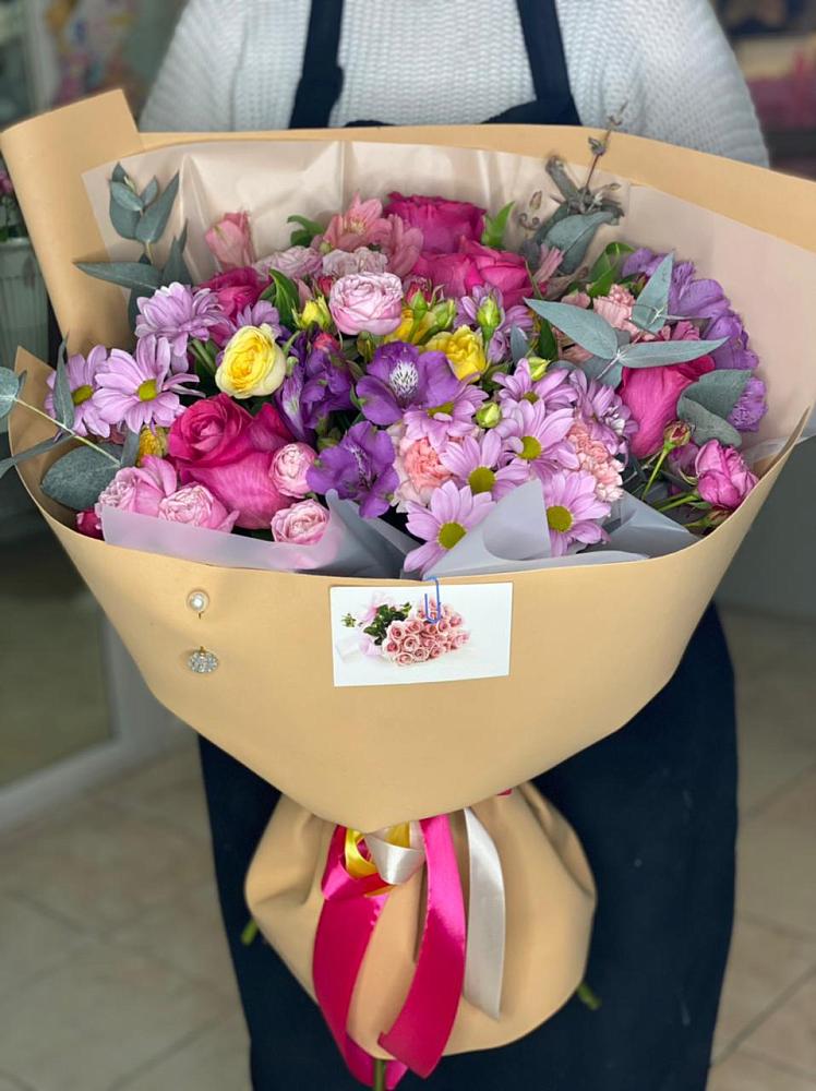 Букет цветов из: Хризантемы, Гвоздики и Альстромерии в Мещерское