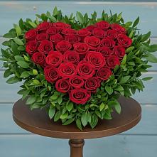 Цветочная композиция из Розы в виде сердца в Мещерское