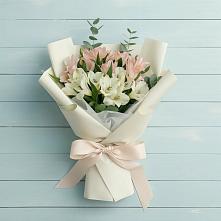 Букет цветов из:  Альстромерии в Мещерское