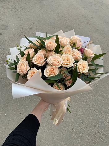 Букет Кремовые розы Латте в Мещерское