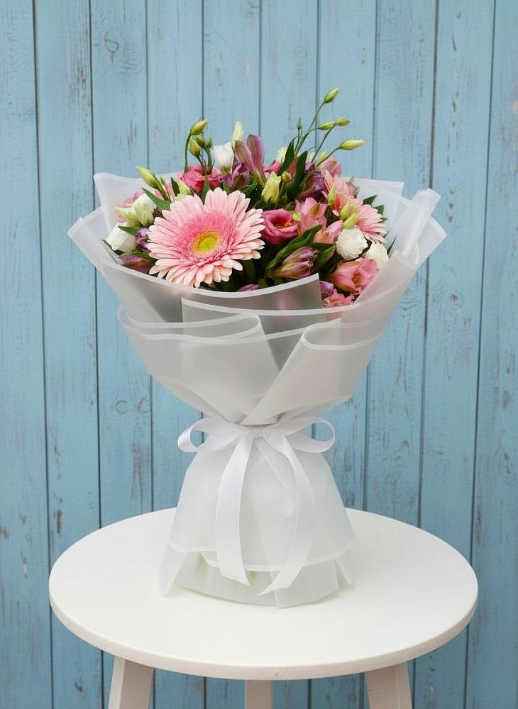 Букет цветов из: Герберы, Альстромерии и Лизиантусы в Мещерское