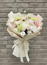 Букет цветов из:  Гвоздики, Розы, Лизиантусы и Хризантемы #REPLACE_PRED# Мещерское