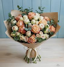 Букет цветов из:  Альстромерии и Розы в Мещерское